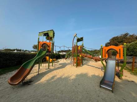 Toboggan et jeux pour enfants en Bretagne 